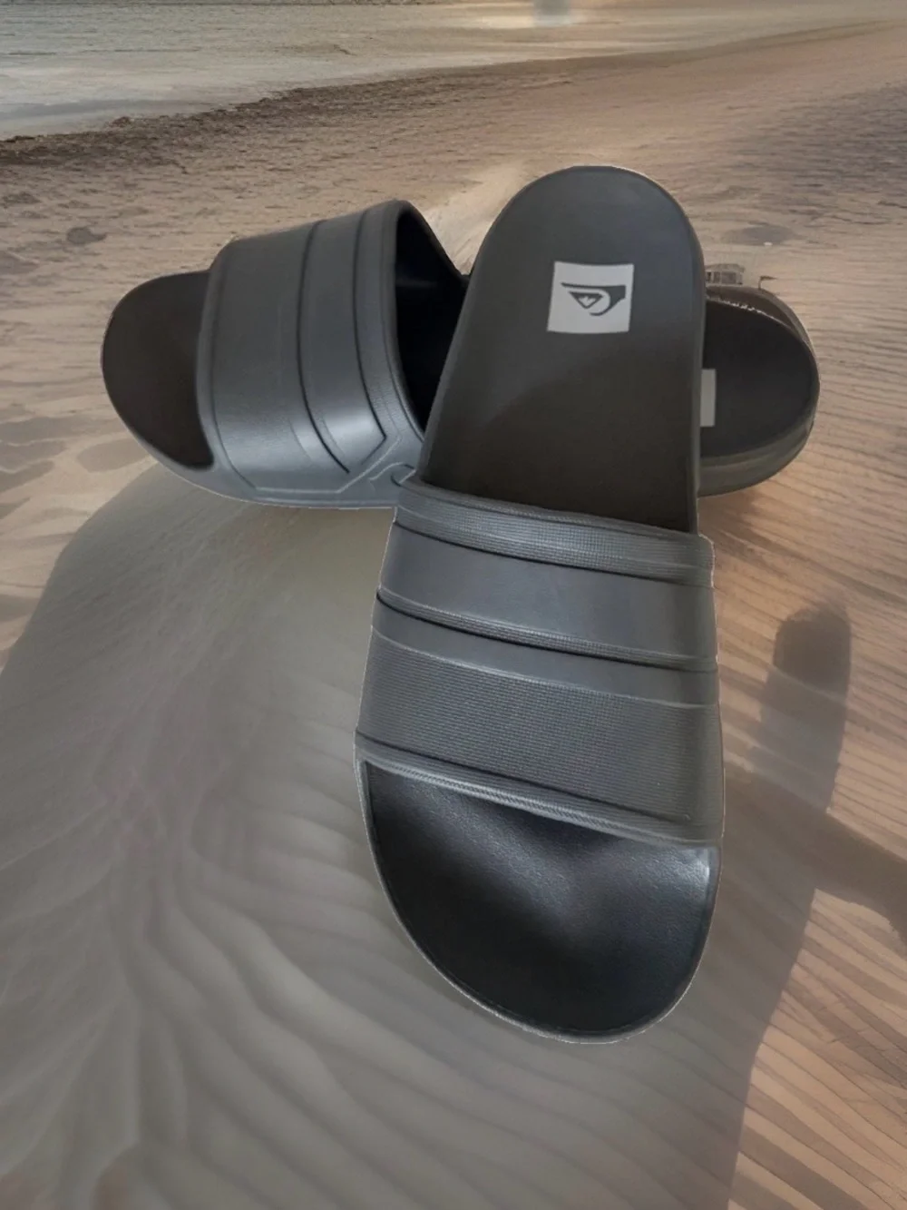Quiksilver Cloudbreak Slim Men’s Size 10 Slide Sandals. Grey. New with tags.